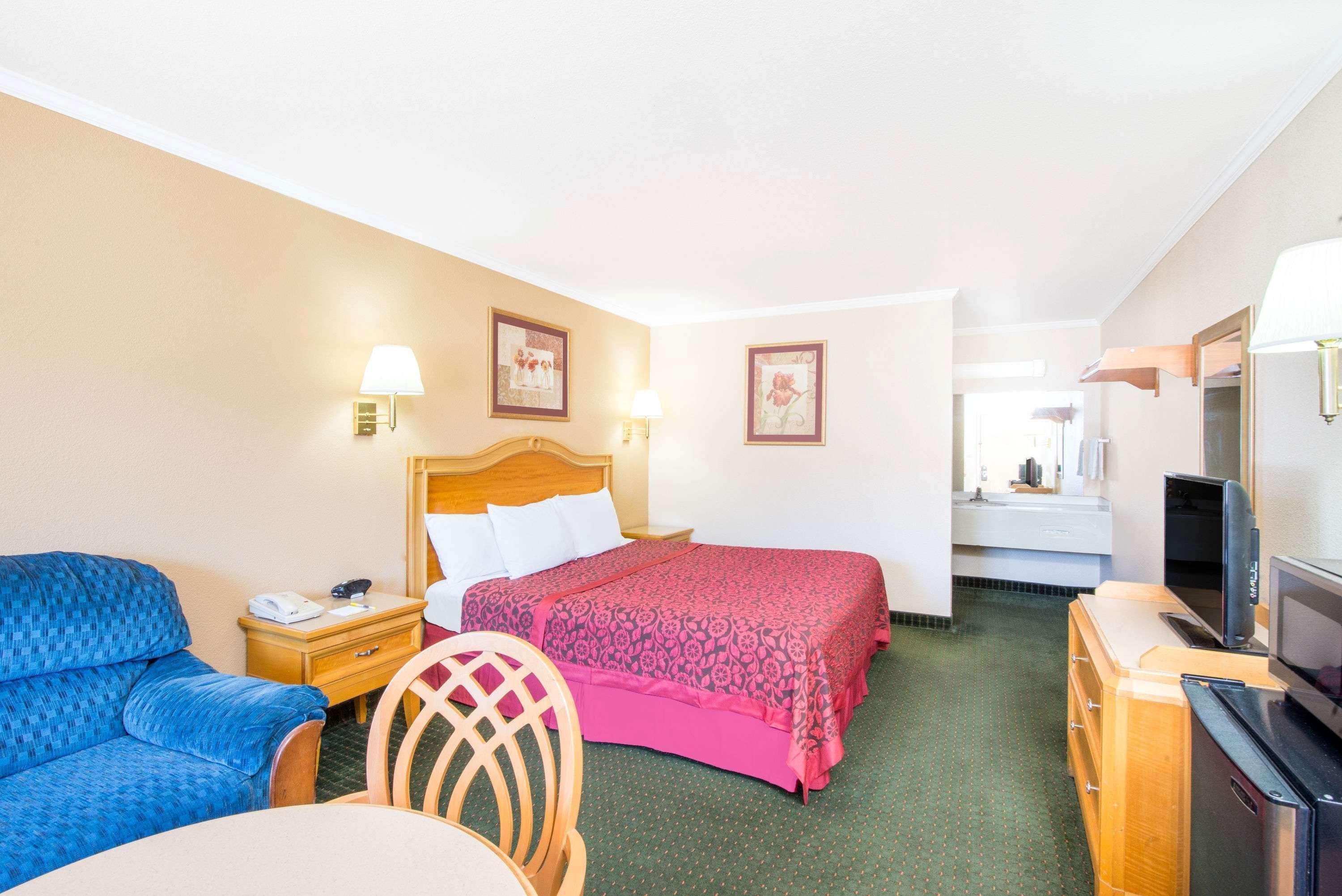 Days Inn By Wyndham Alamogordo White Sands Bagian luar foto