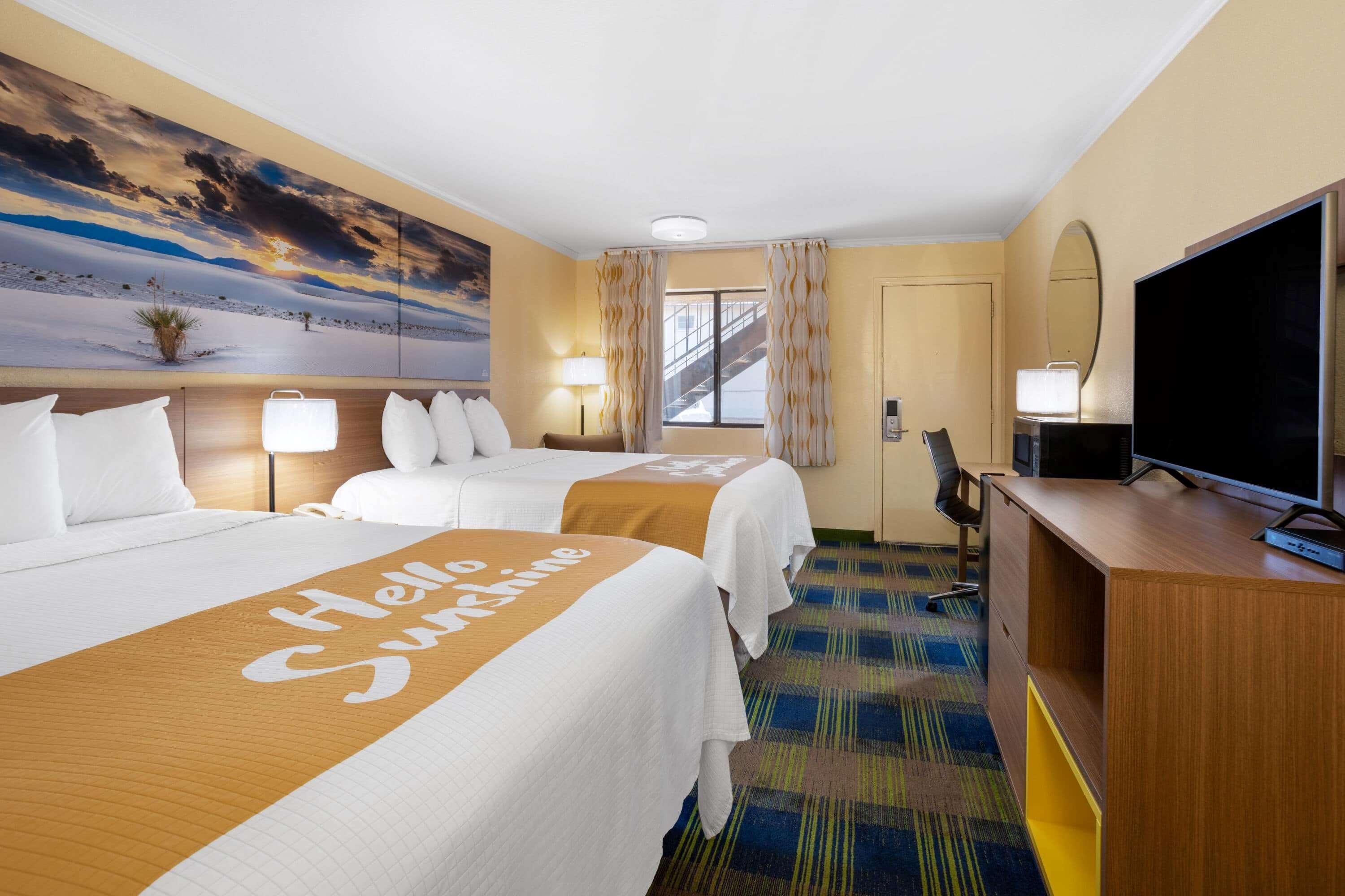 Days Inn By Wyndham Alamogordo White Sands Bagian luar foto