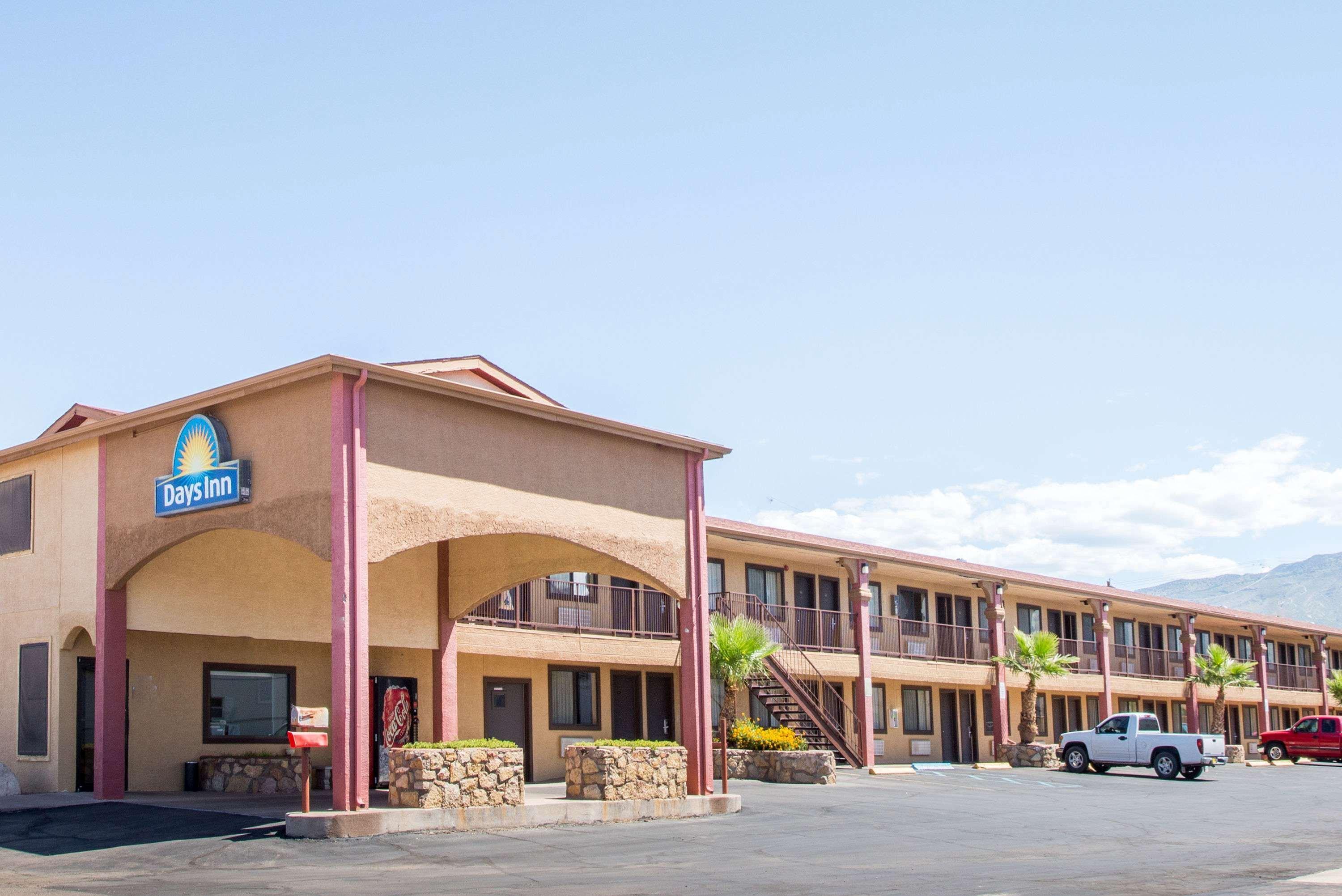Days Inn By Wyndham Alamogordo White Sands Bagian luar foto