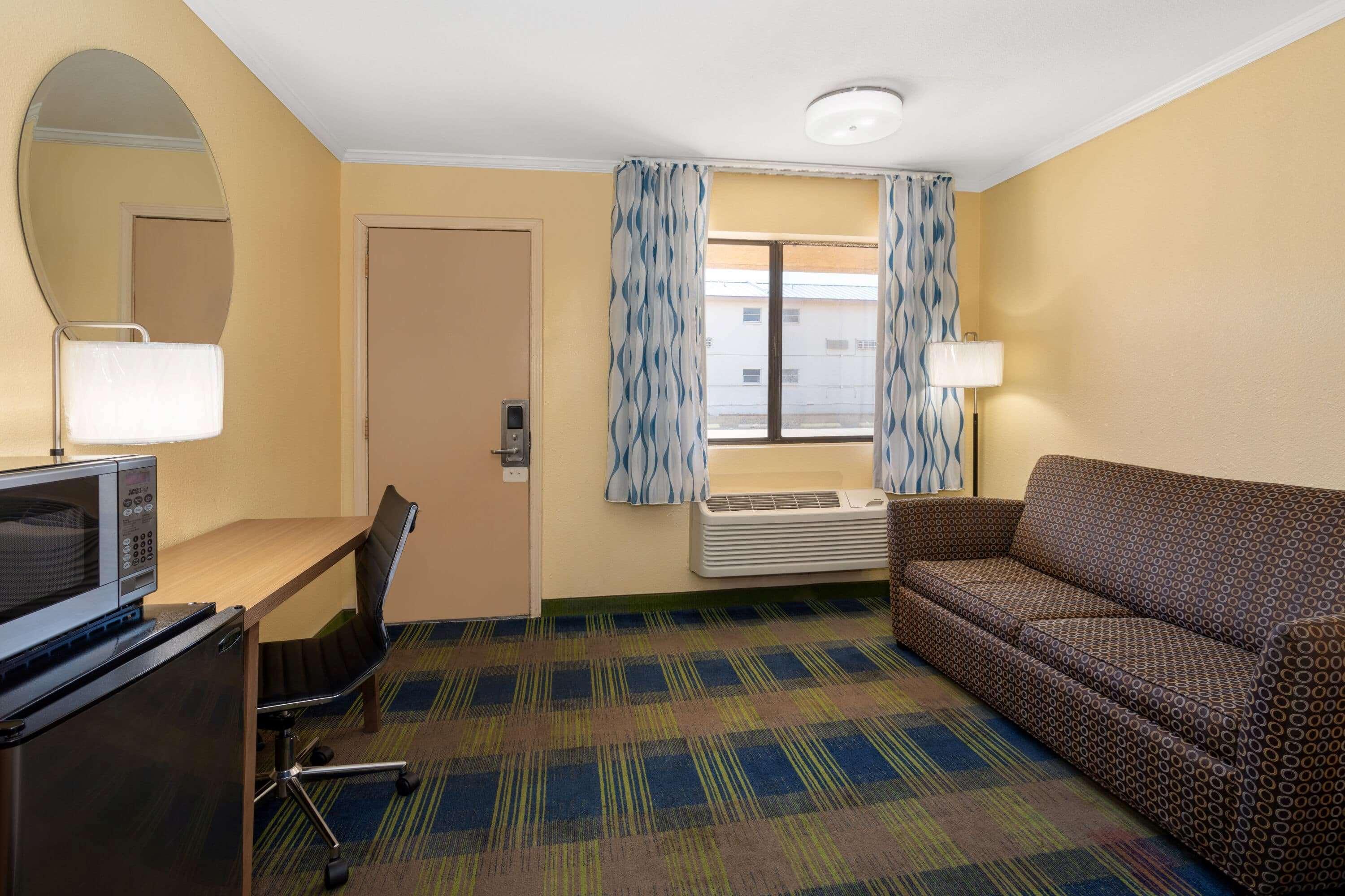 Days Inn By Wyndham Alamogordo White Sands Bagian luar foto