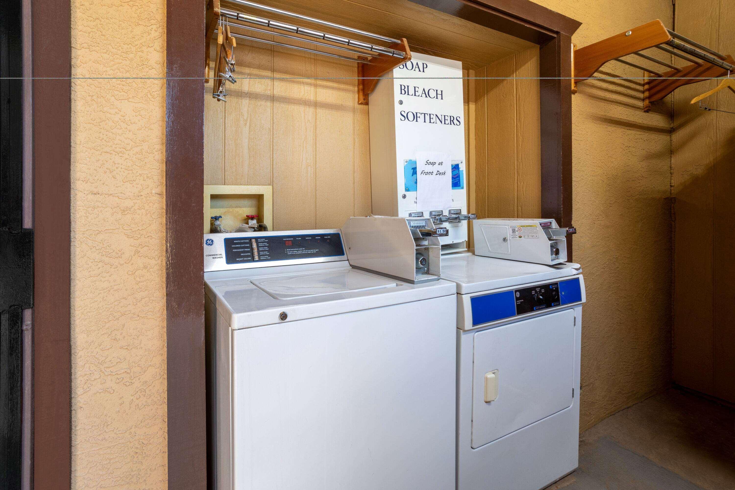 Days Inn By Wyndham Alamogordo White Sands Bagian luar foto